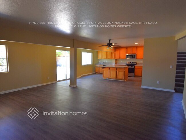 Foto del edificio - 2642 N Maple Ave