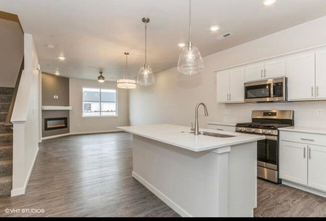 Photo - 2242 Denison Ave Townhome