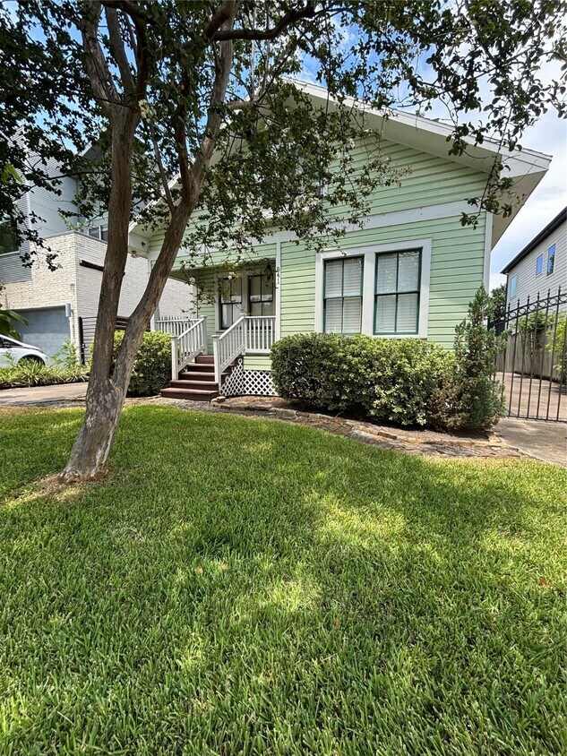 Foto principal - 841 E 23rd St
