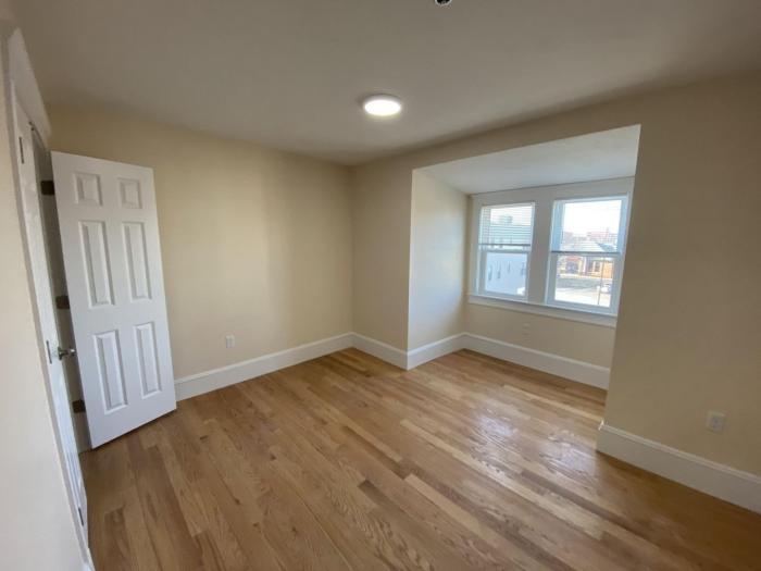 Building Photo - 2 bedroom in Boston MA 02122