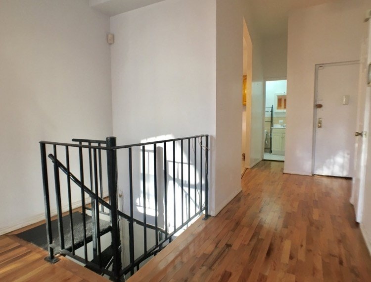 Primary Photo - 119 Clinton Ave