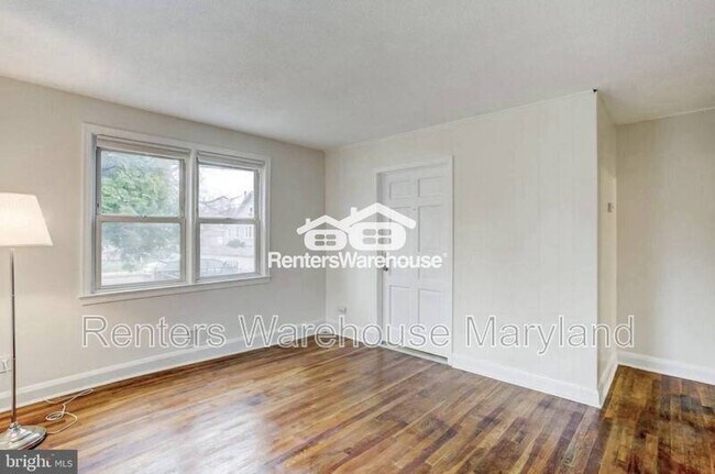 Building Photo - 3219 Taylor Ave