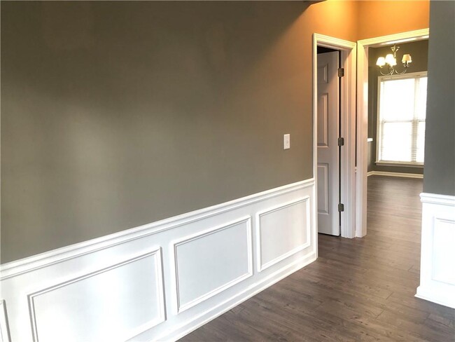 Building Photo - 5871 Haterleigh Dr