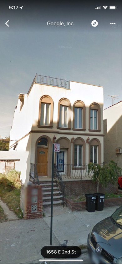 Building Photo - 1656 E 2nd St
