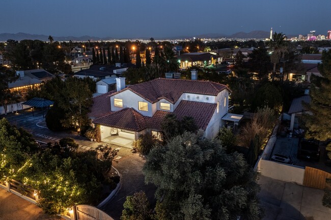 Foto del edificio - 2940 Rosanna St