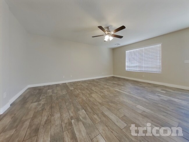Foto del edificio - 1447 S 231st Ln
