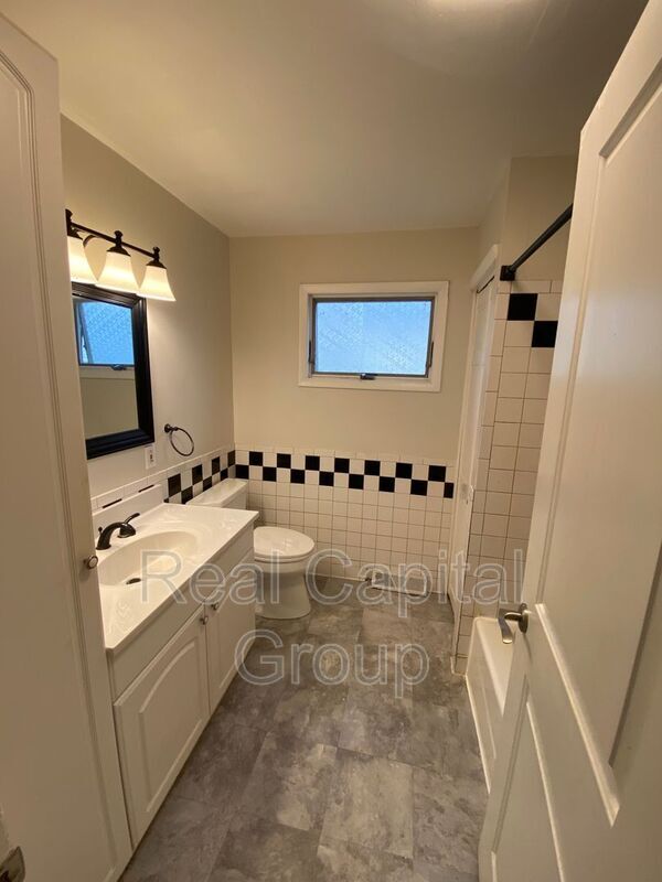 Foto del edificio - 305 Cable St