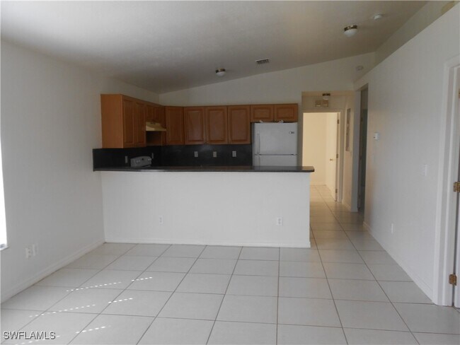 Building Photo - 4946 Golfview Blvd