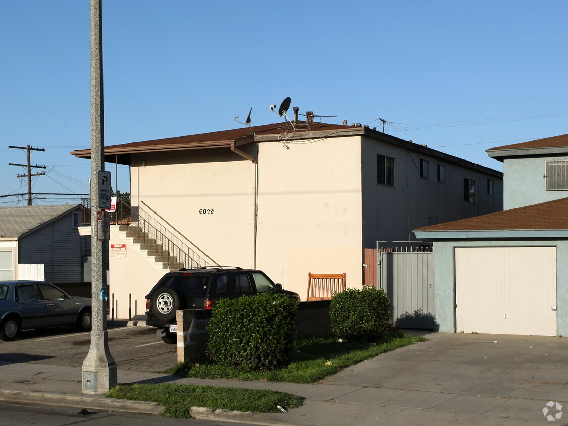 Foto del edificio - 6029 Cherry Ave