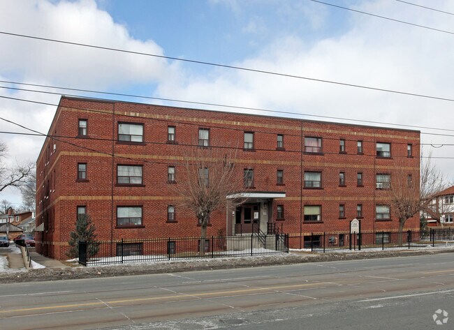 Photo du bâtiment - 2532 Lake Shore Boulevard West