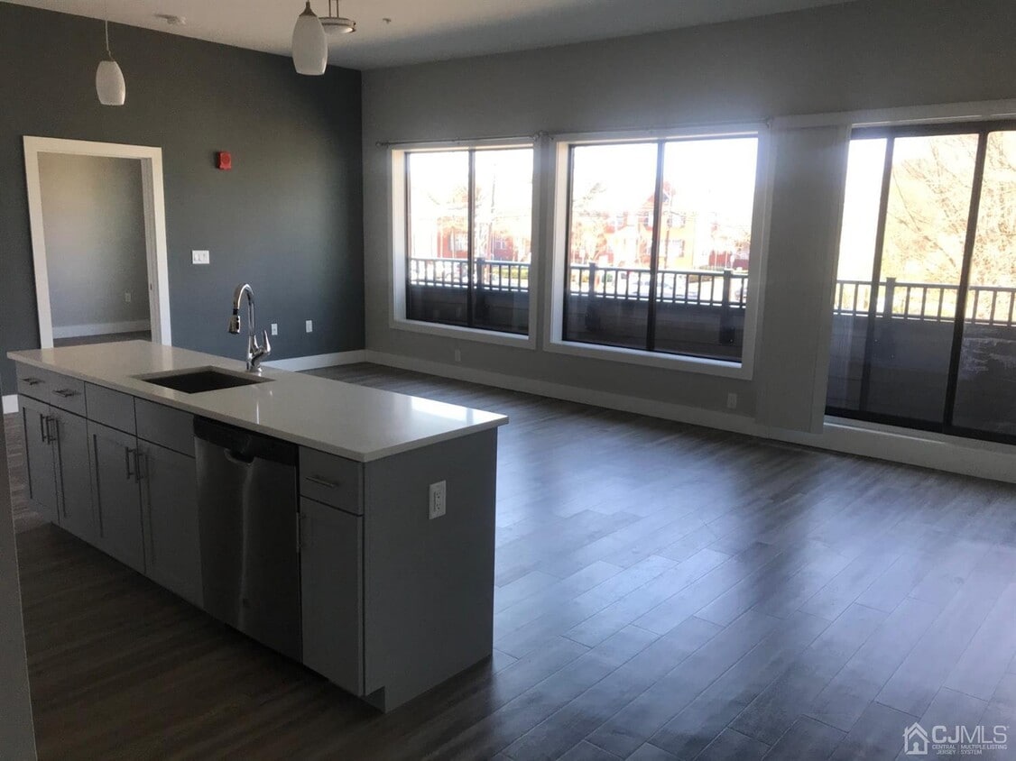22 Center St Unit 205, Metuchen, NJ 08840 Apartment for Rent in