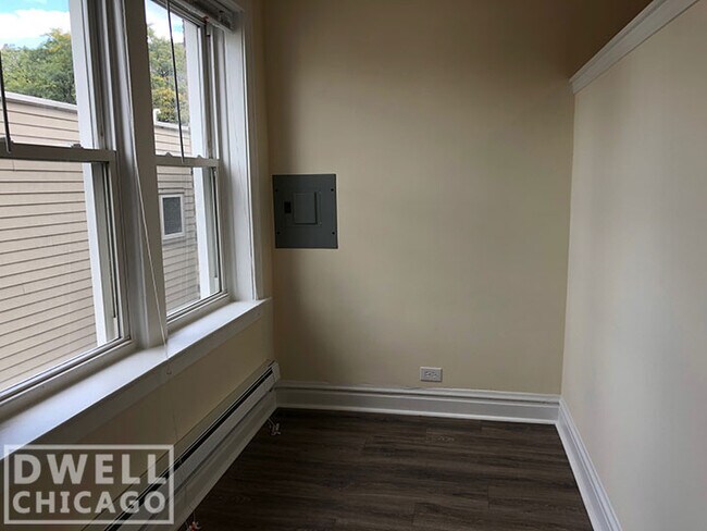 Foto del edificio - 2934 W Palmer St