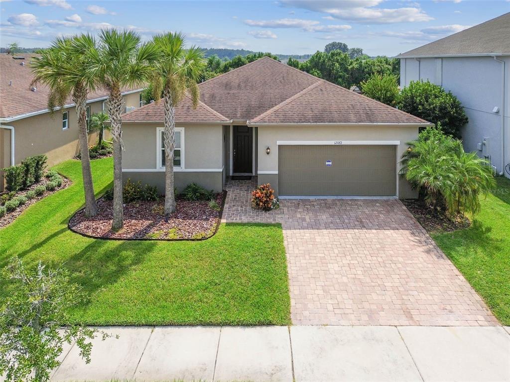 Foto principal - 12072 Lake Blvd