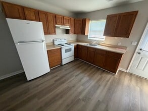 Building Photo - 634 Veterans Dr