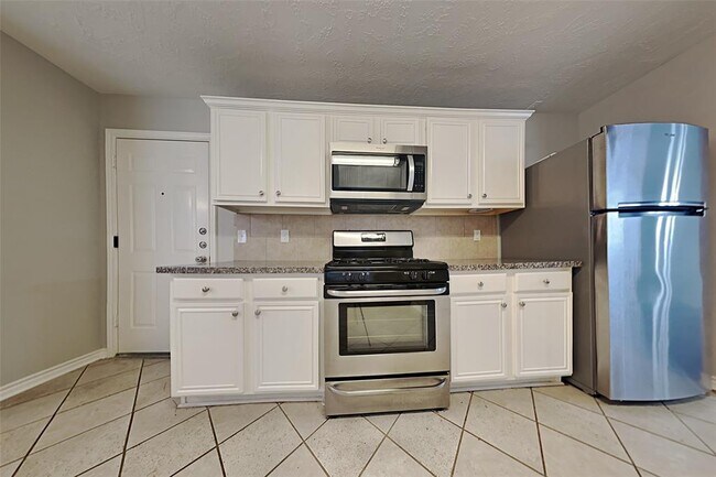 Building Photo - 21504 Palace Pines Dr