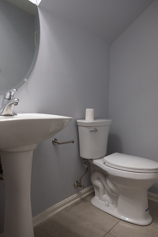 HALF POWDER ROOM - 317 Fallsgrove Dr