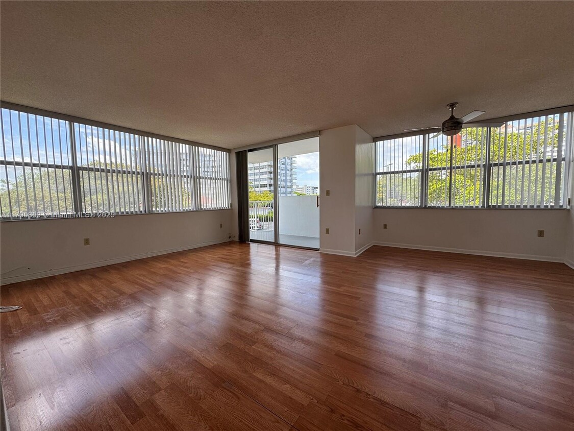 Primary Photo - 1300 NE Miami Gardens Dr