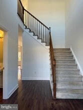 Building Photo - 111 Glacier Dr