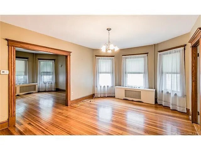 Foto principal - 103 Quaker Ln S