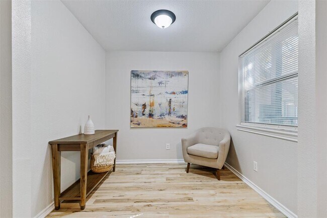 Foto del edificio - 6700 Cooper Ln