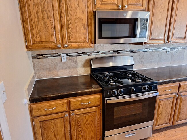 Foto del edificio - 27535 Lakeview Dr