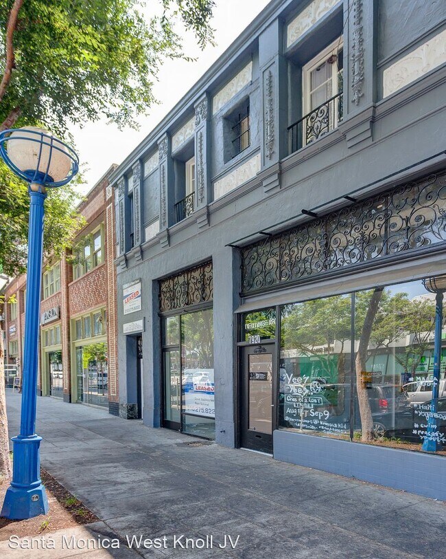 Foto del edificio - 7916-7922 Santa Monica Blvd