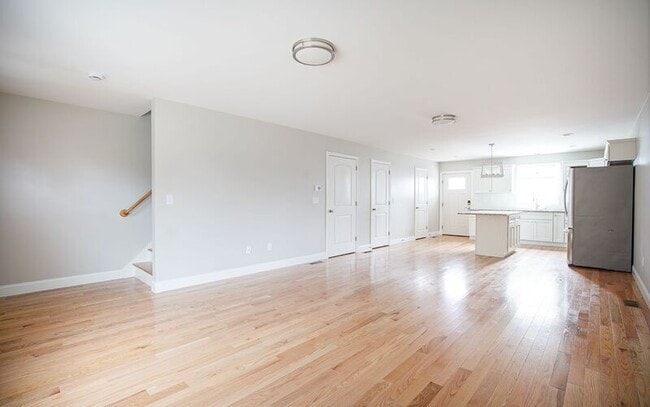 Building Photo - 2 Vernon St