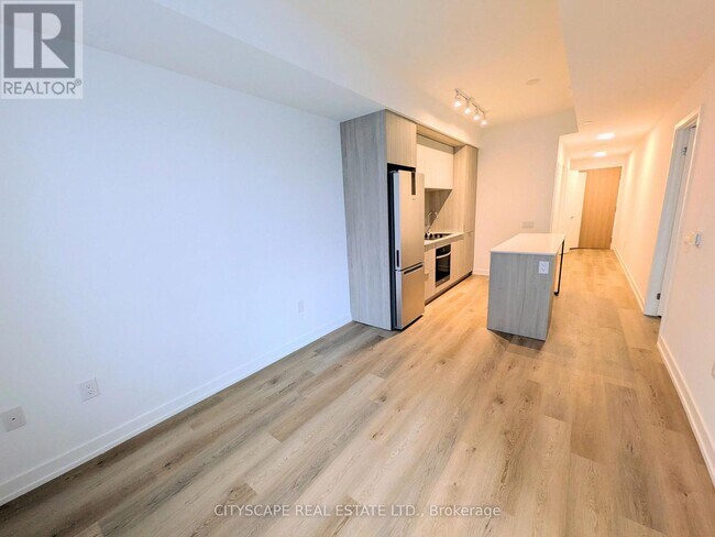 Building Photo - 395 Square One Dr