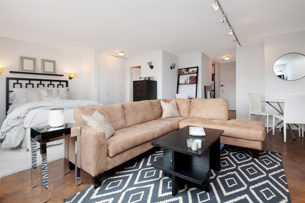 Foto principal - 900 8th Ave