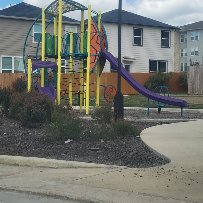 Foto del edificio - 14839 Vance Jackson Rd