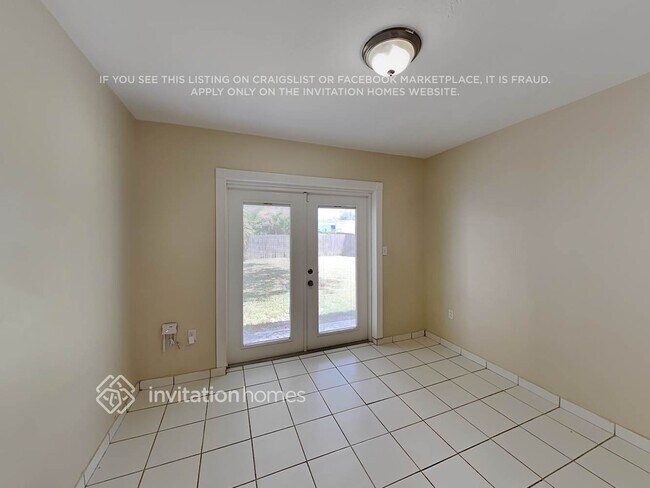 Building Photo - 9411 SW 192nd Dr