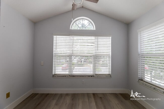 Building Photo - 13205 Harbour Vista Cir