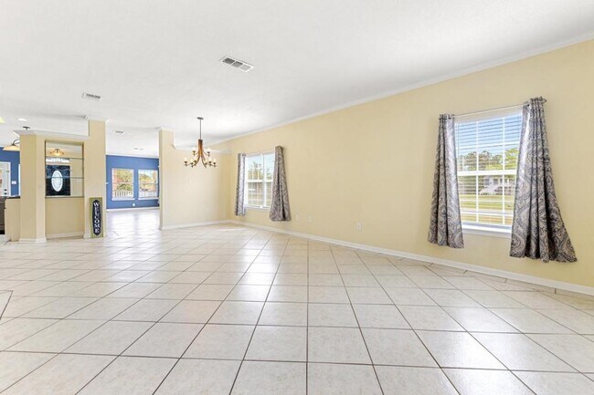 Building Photo - 11076 Pin Oak Dr