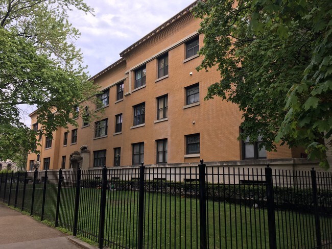 Foto del edificio - 2451 N Orchard St