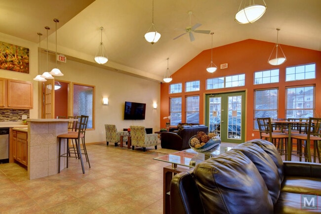 Building Photo - 702 Bear Claw Way