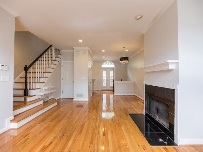 Foto del edificio - 837 Piedmont Ave NE