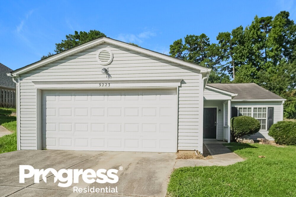 Primary Photo - 9223 Swallowtail Ln