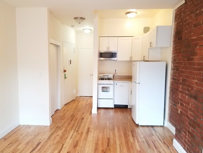 Building Photo - 1709 2nd Ave