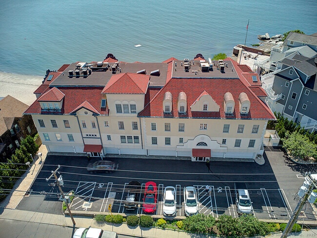 Foto del edificio - 1 Merwin Ave