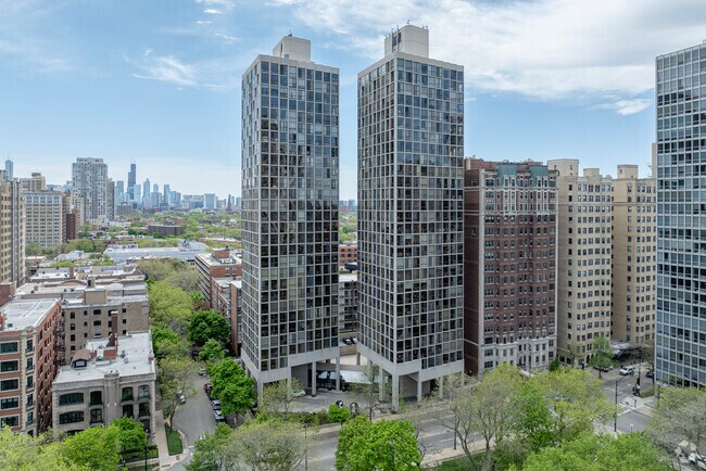 Apartamentos - Lincoln Park Condos