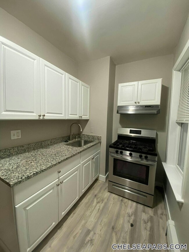 Building Photo - 75 Division St