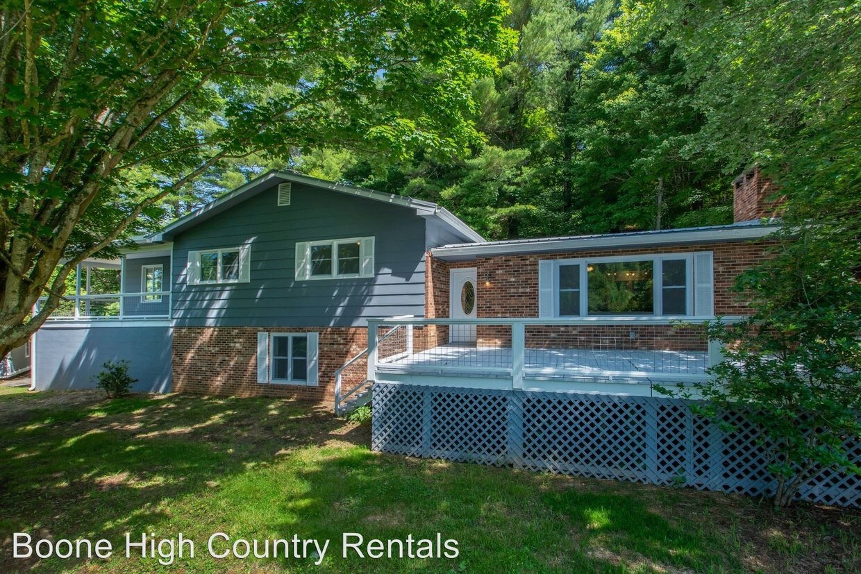 182 Palmers Peak, Vilas, NC 28692 House Rental in Vilas, NC
