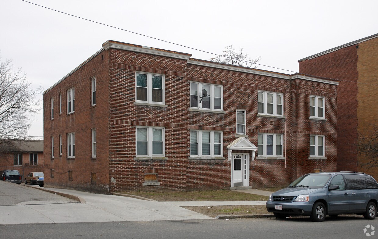 Primary Photo - 274 Oak St
