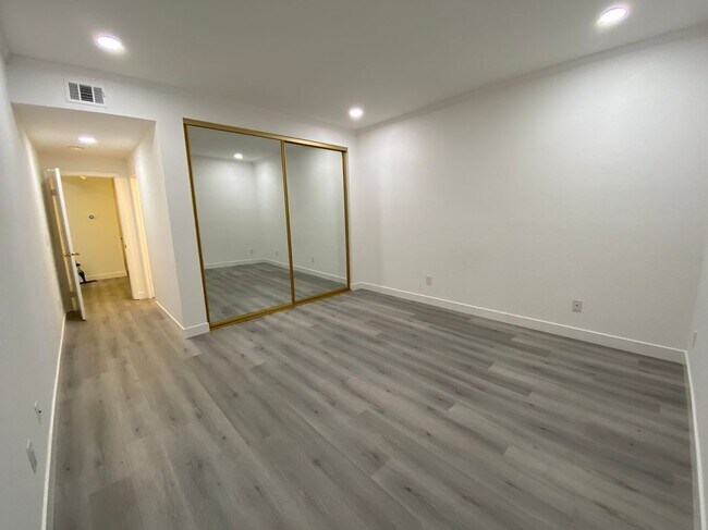 Foto del edificio - 1400 Bowe Ave