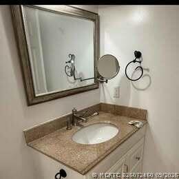 Foto del edificio - 6295 Fair Green Rd