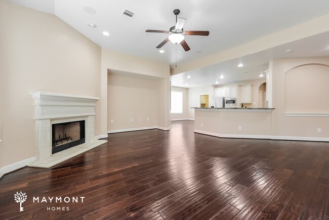 Foto del edificio - 15719 White Summit Ct