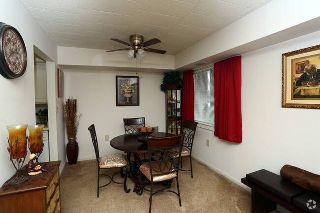 Interior Photo - College Park Apartments