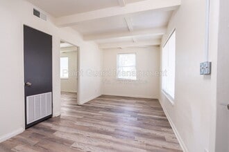 Building Photo - 1341 W Dora St