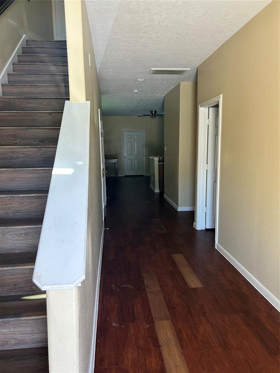 Foto del edificio - 7824 Comal St