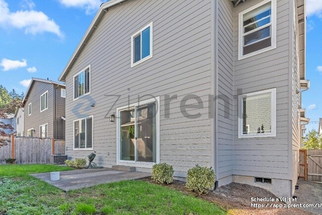 Building Photo - 11781 NW Thelin Ln
